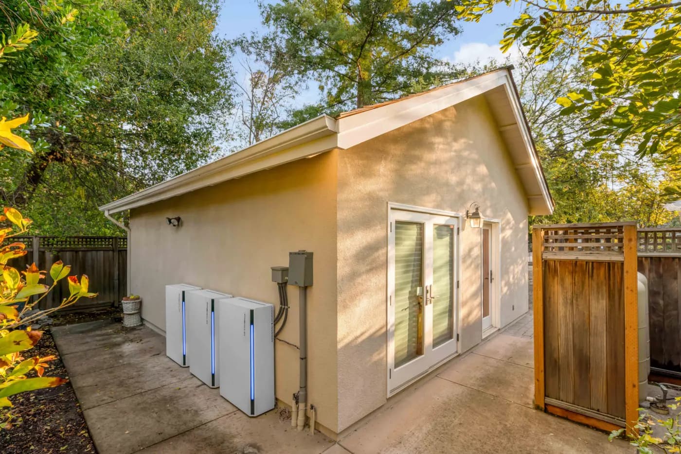 Cover Image for Enphase vs Tesla Powerwall 3 vs Franklin aPower: An Honest Home Battery Comparison