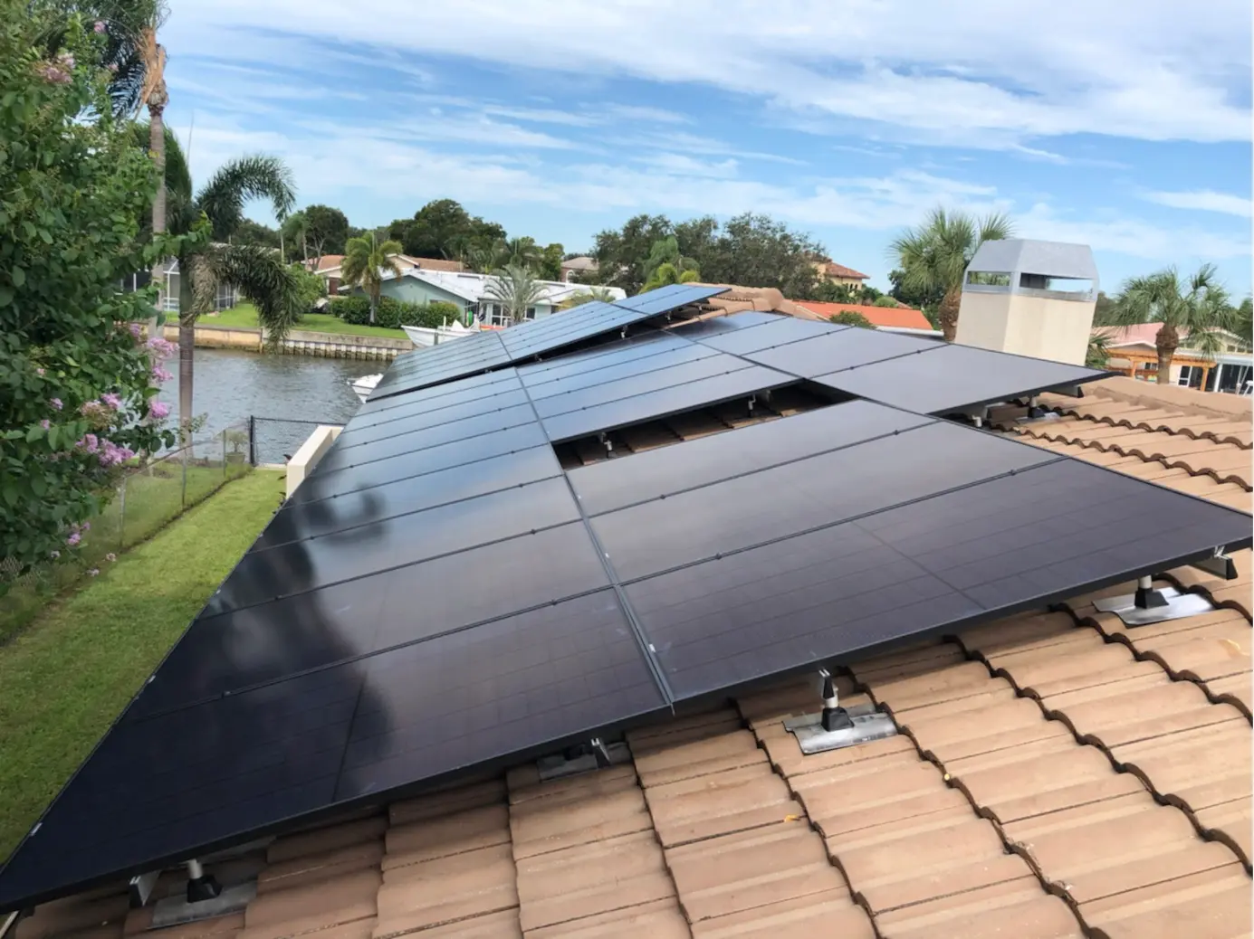 Cover Image for Is Solar Worth It in Tampa, Florida? Costs, Savings, and Incentives (2026)